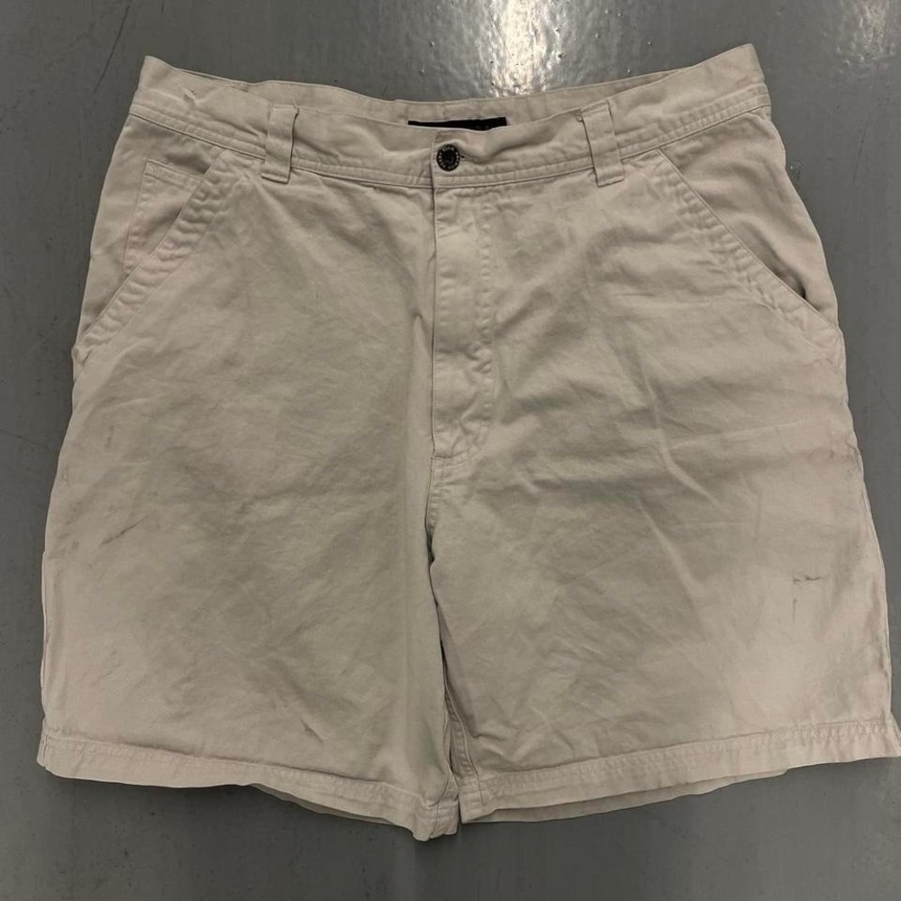 Perry Ellis white cream shorts‎
